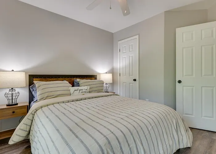 Counce Vacation Rental W/ Private Deck: Near Golf!
