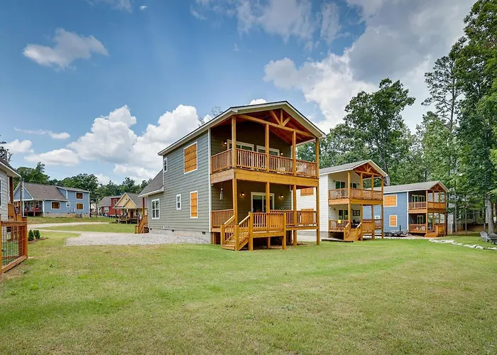Counce Vacation Rental W/ Private Deck: Near Golf!