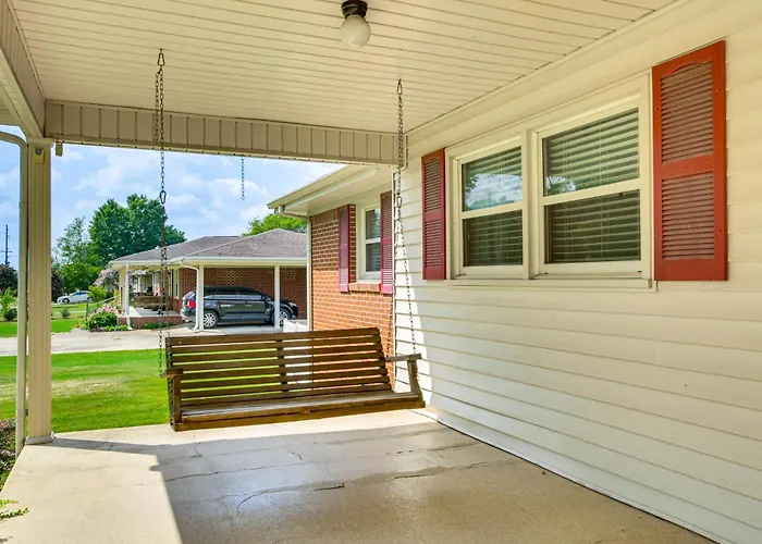 Florence Family Home W/ Dog-Friendly Yard