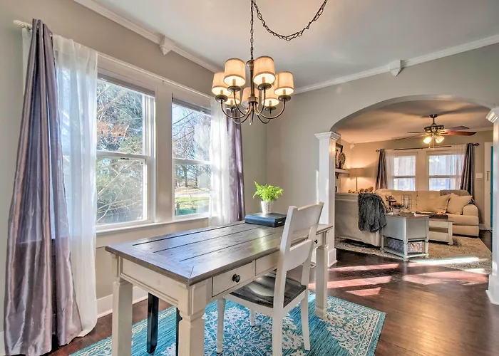 Modern Florence Getaway W/ Patio & Grill!